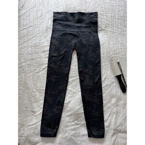 SPANX Women’s XL Black Camo High Waisted Seamless Leggings Ankle Compression